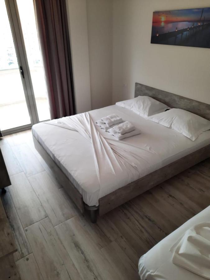 Disy Apartments Vlorë 外观 照片