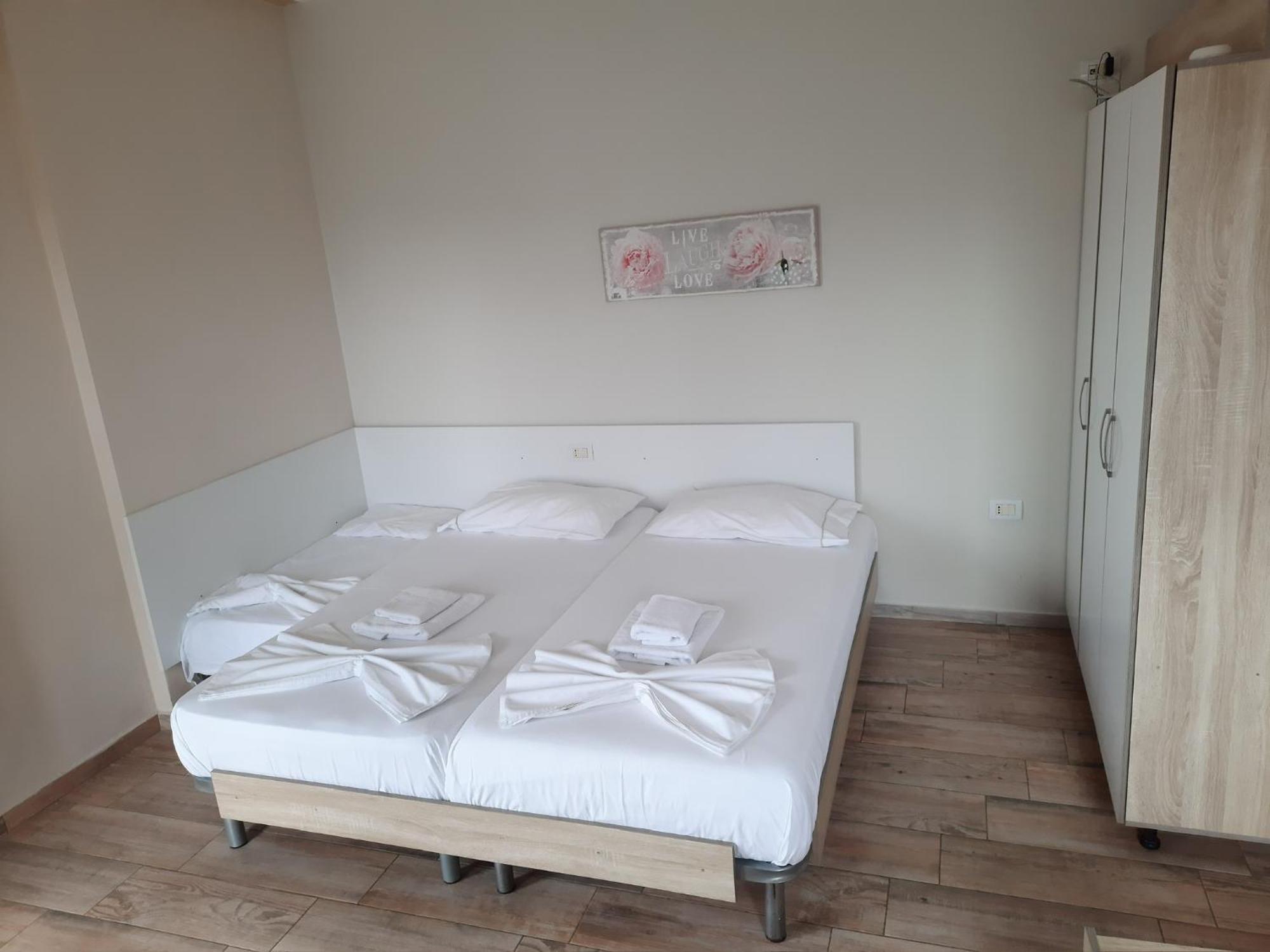Disy Apartments Vlorë 外观 照片